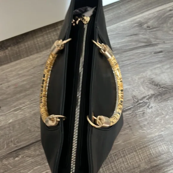 Vintage Betsey Johnson Black Bag with Gold Accents - Picture 6 of 11